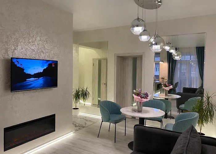 Panorama Luxury Apartment In The House With A Spire, A Historical Building In The City Centre