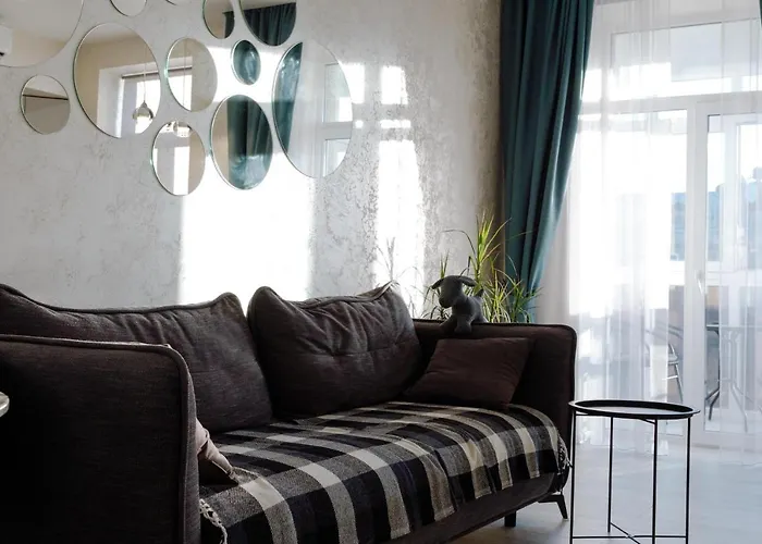 Panorama Luxury Apartment In The House With A Spire, A Historical Building In The City Centre