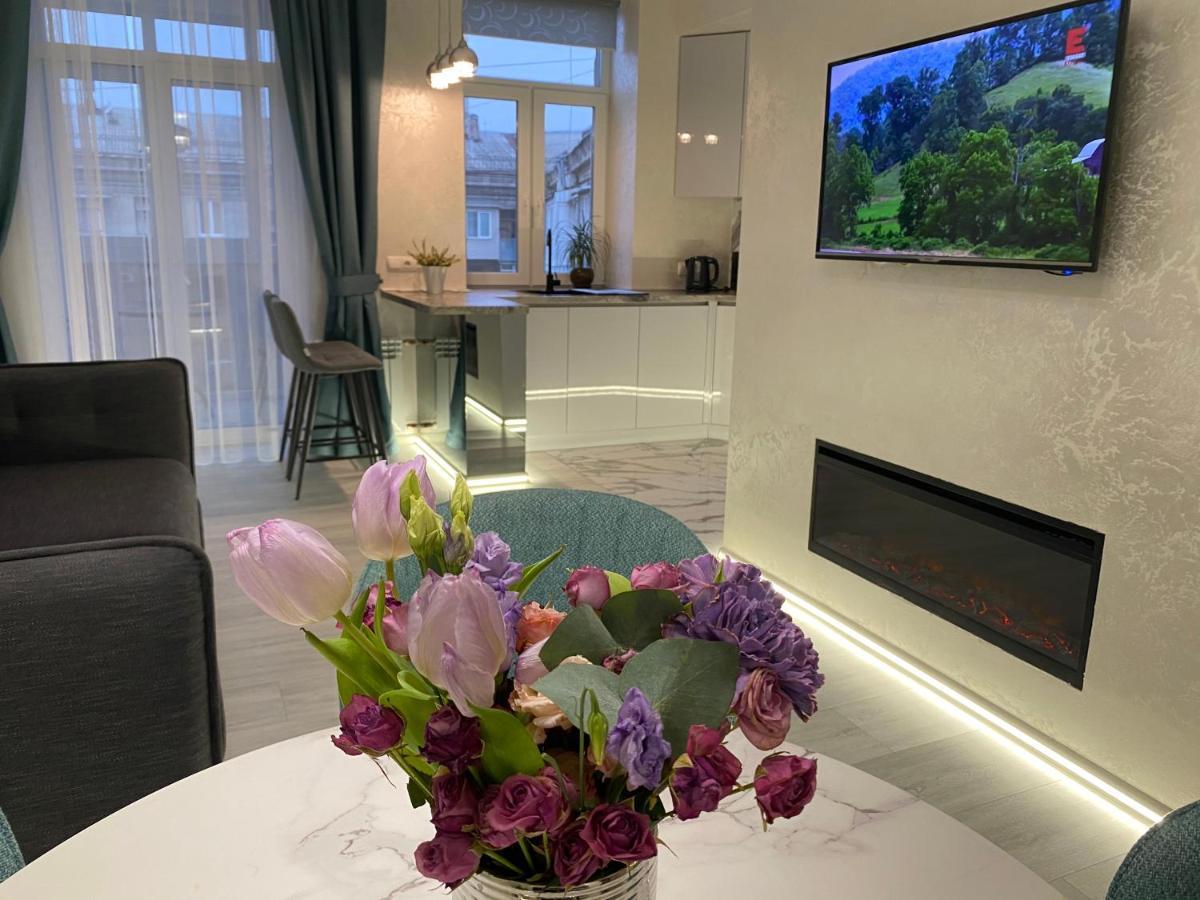 Panorama Luxury In The House With A Spire, A Historical Building In The Centre Daire *